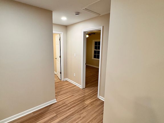 5th image of 1628 Curd Dr
