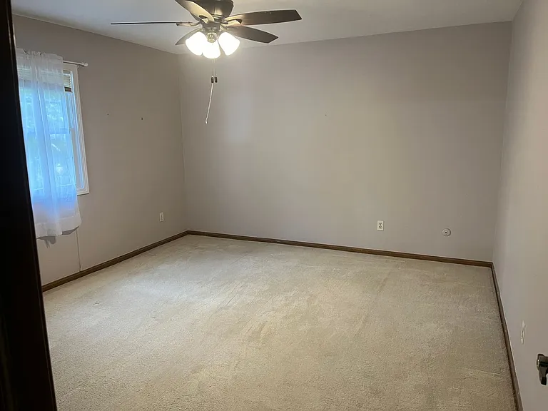 2259 Augusta Ct — Photo 9