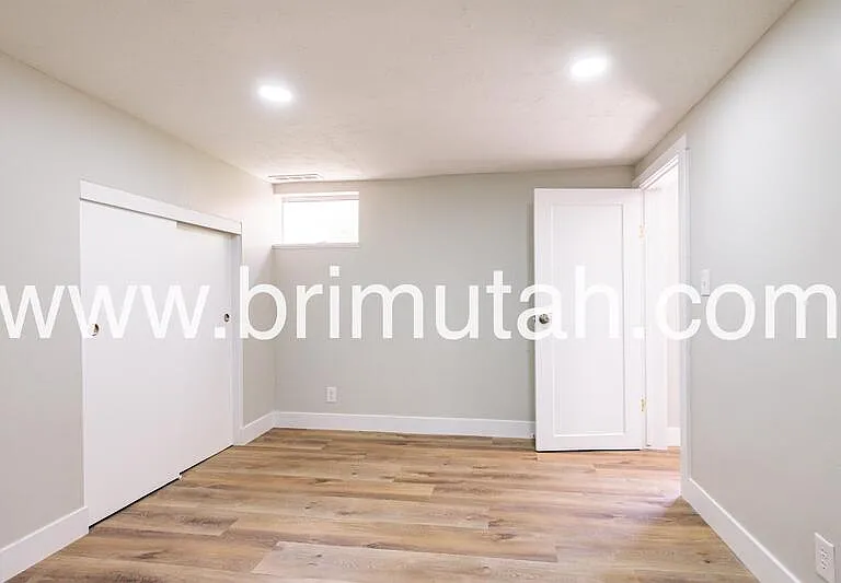 753 E Princeton Ave — Photo 16