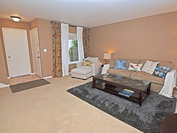 2nd image of 11138 Aqua Vista St APT 42
