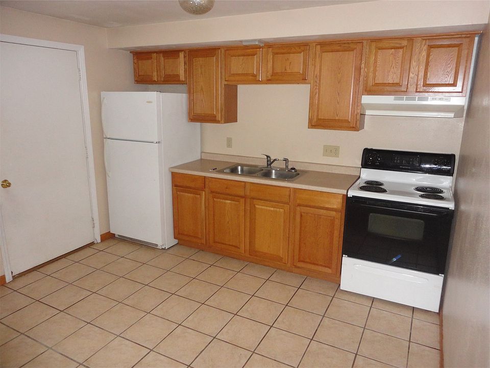 2nd image of 7463 Twin Maple Dr APT 3
