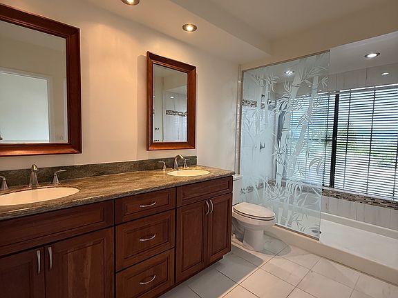 3rd image of 358 Kaelepulu Dr