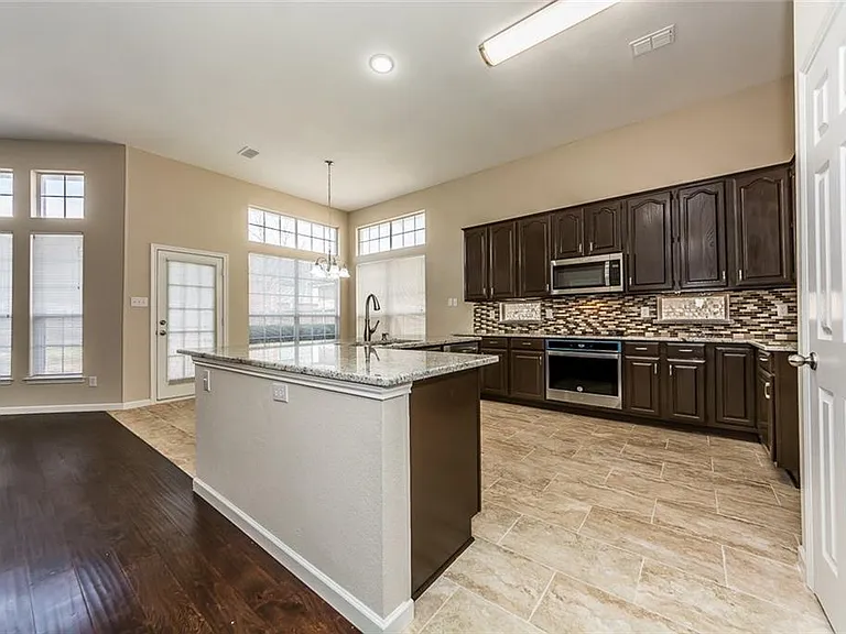 4445 Cranwood Dr — Photo 33