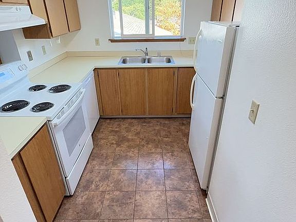 5th image of 2814 W Maplewood Ave APT 303
