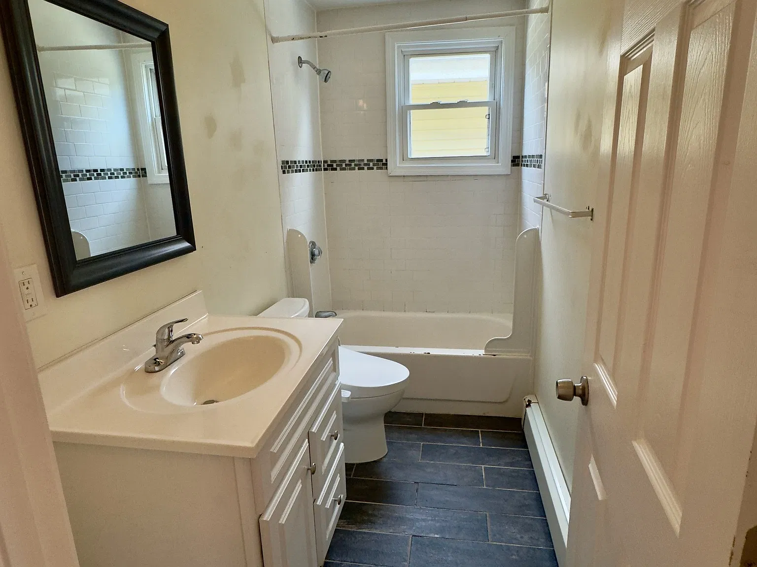 2 bed, 1.0 bath, 1000 sqft, $3,250 — Photo 4
