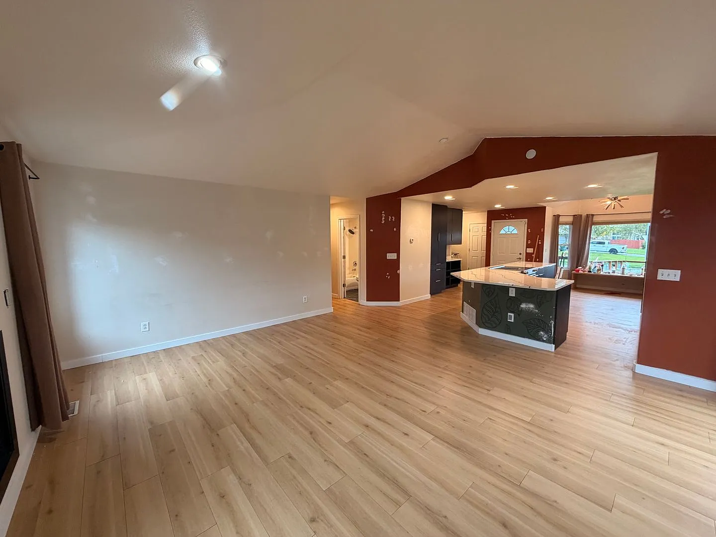 Beautify remodeled (3) bedroom Ranch Style Home! — Photo 4