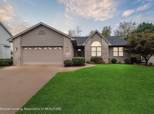12346 Sea Pines Dr, Dewitt, MI 48820