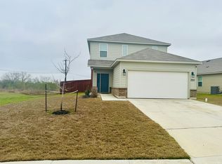 7535 Homewood Ln, Elmendorf, TX 78112