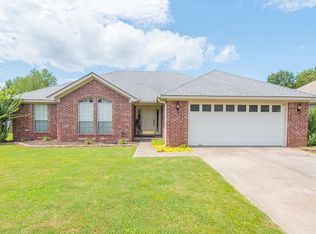 2245 Maplewood Dr, Conway, AR 72032