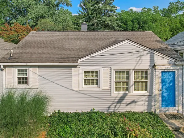 23930 Cass Ave, Farmington, MI 48335