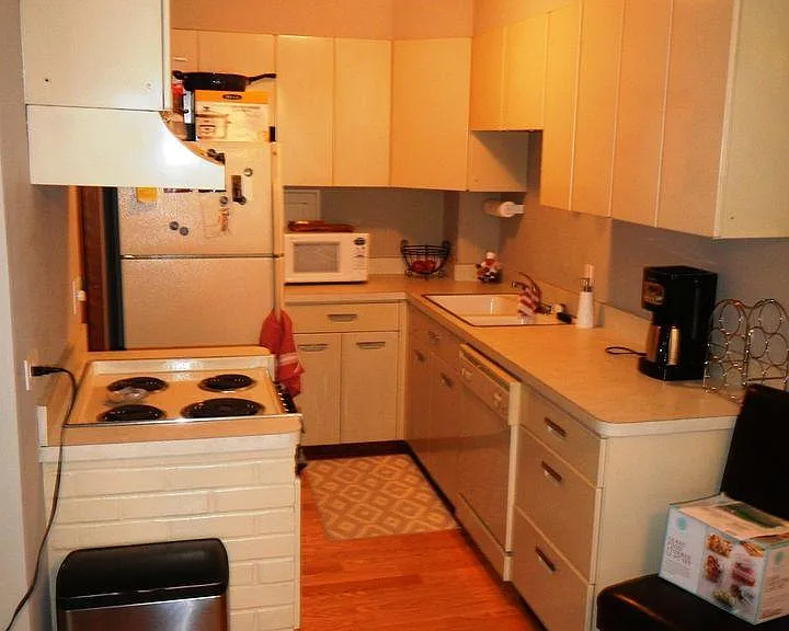 2928 Dean Pkwy #2F — Photo 5