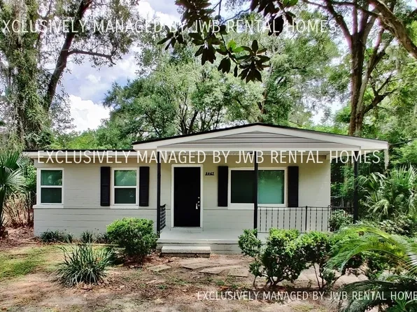 5467 Oak Forest Dr, Jacksonville, FL 32211