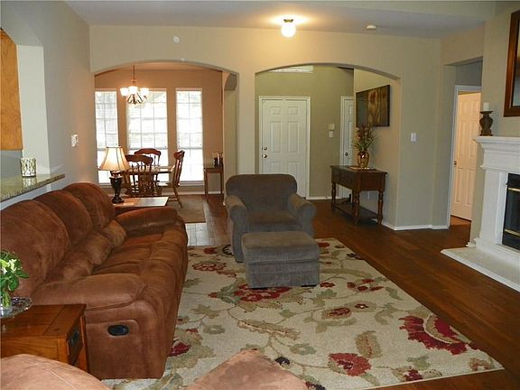 5th image of 5402 Plantation Ln