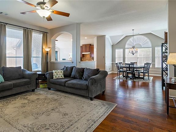 5th image of 4000 Caruth Ct