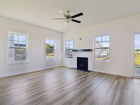 3rd image of 7033 Mongolian Oak Dr NW