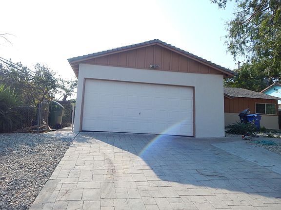3rd image of 130 S Skyline Dr