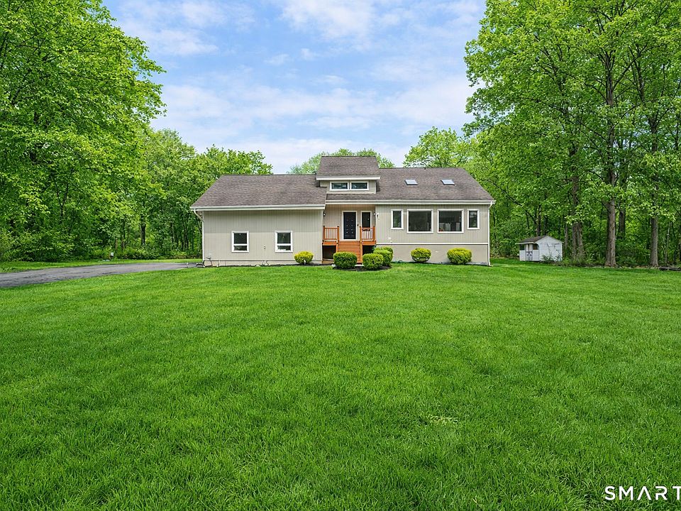 1st image of 6 Daniels Drive