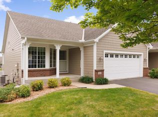 663 Regent Ln, Waconia, MN 55387