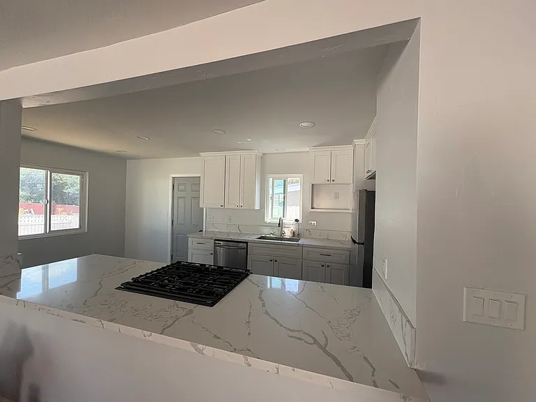 1222 Willowside Ter — Photo 10
