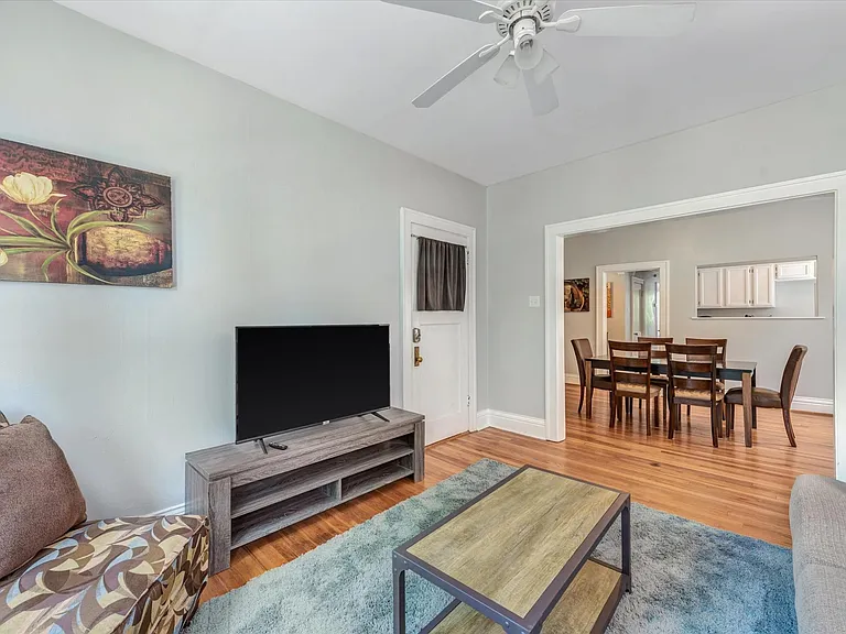 4933 Odell St #2E — Photo 5