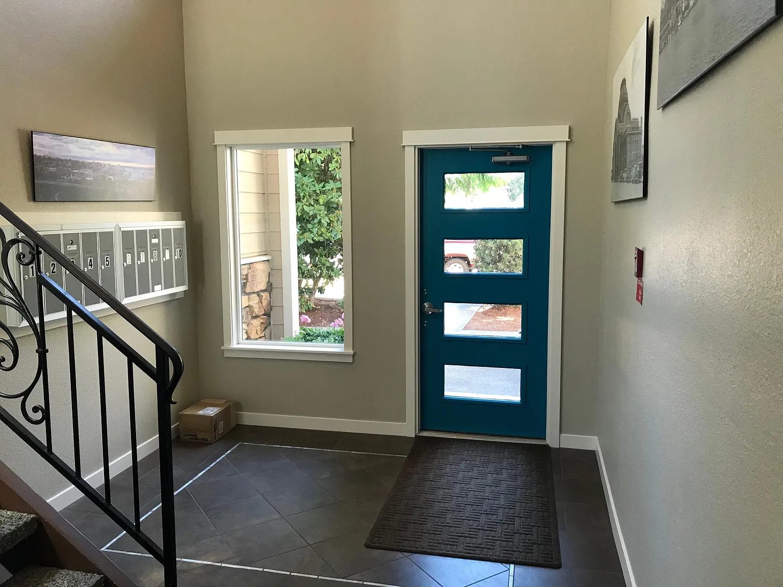 3301 N Proctor St — Photo 2
