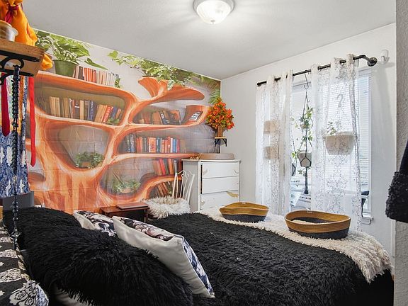 4th image of 5 2nd St