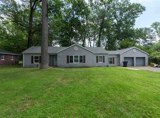 920 Oak Ridge Dr, South Bend, IN 46617