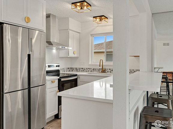 5th image of 3354 S Flower St #44