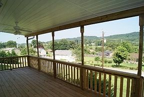 3rd image of 819 Magnolia Ln