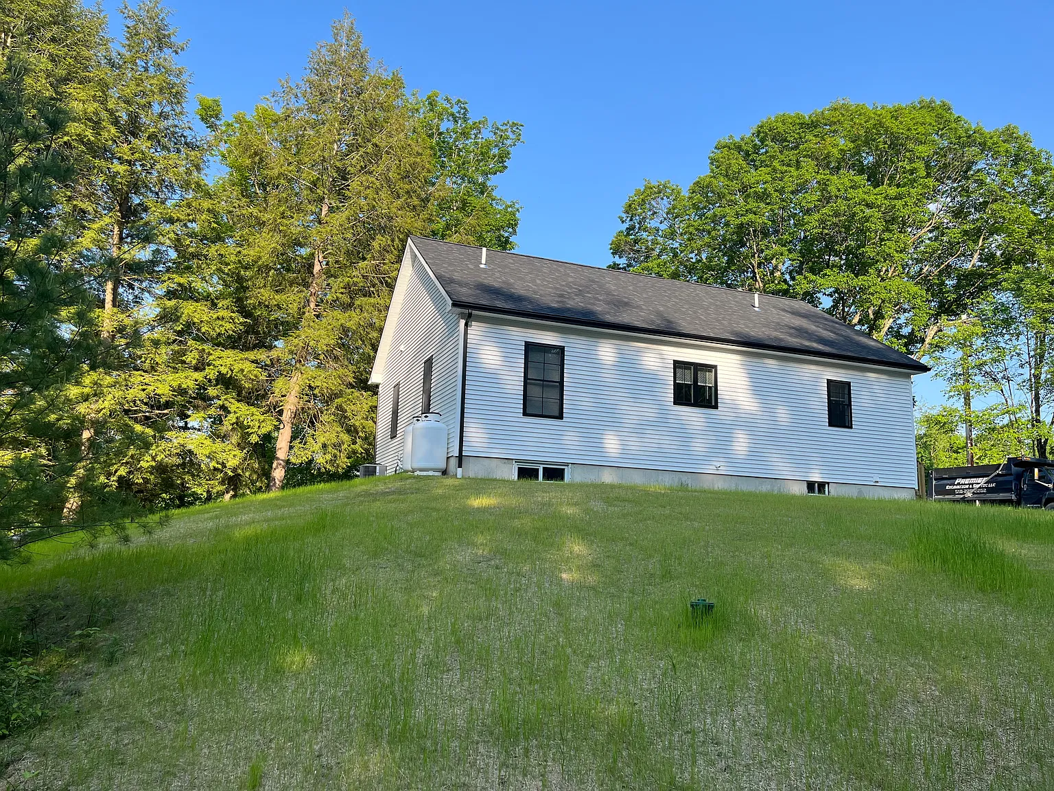 3 bed, 1250 sqft, $2,475 — Photo 4