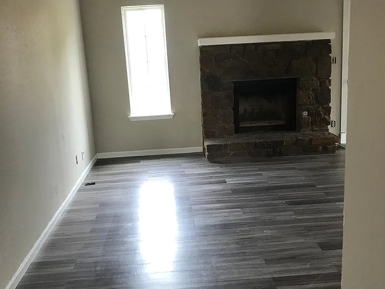13933 S Poplar St E — Photo 6
