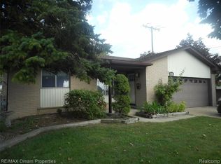 14000 Levan Rd, Livonia, MI 48154