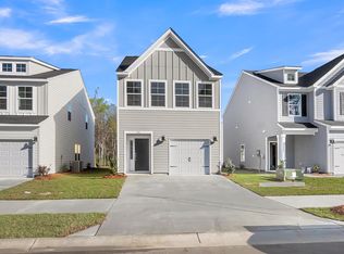218 Central Creek Dr, Goose Creek, SC 29445