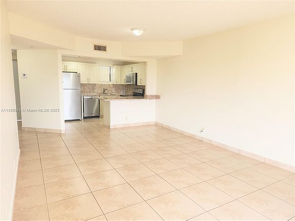 5th image of 8290 Lake Dr APT 541