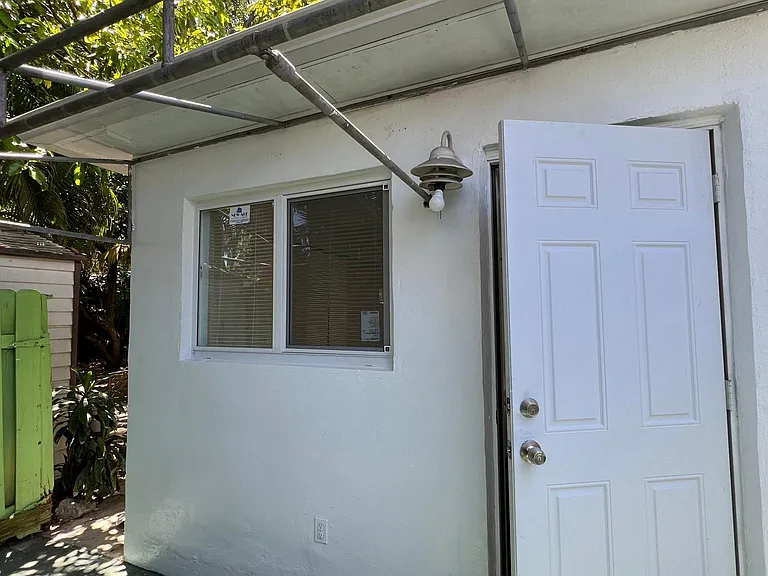 1416 SW 27th St — Photo 19