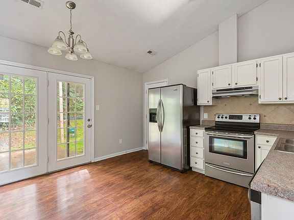 2nd image of 4626 Woodbridge Ln
