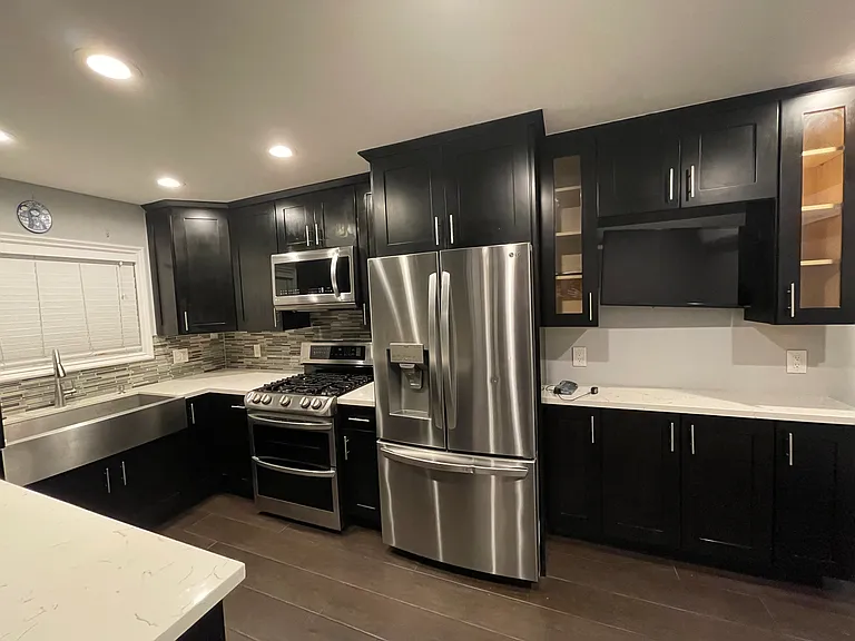 1024 Cabrillo Park Dr #D — Photo 1