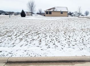 Sunny Vista Ct #33, Seymour, WI 54165