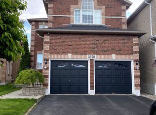 5370 Bellows Ave #BASEMENT, Mississauga, ON L5R 3Y7