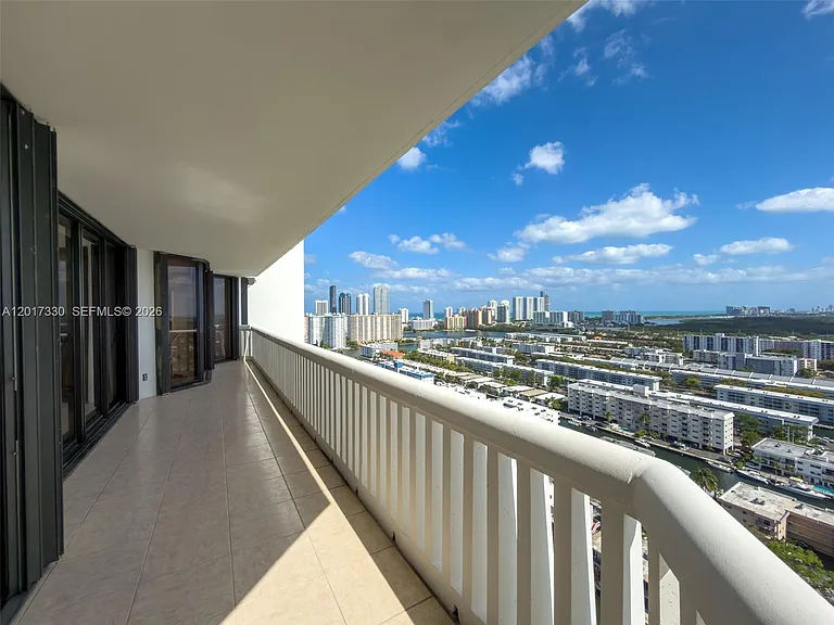 2000 Island Blvd #2503 — Photo 39