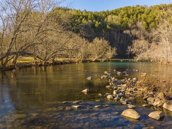 5461 Tumbling Creek Rd, Saltville, VA 24370