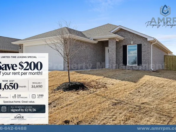 125 SW Vicki St, Gentry, AR 72734