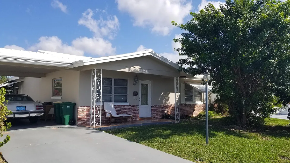 Building Photo - 5718 NW 65th Way