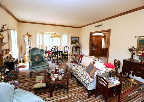 4th image of 2106 Shoreline Cir