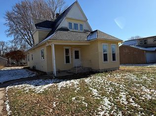 1006 Riddle St, Gowrie, IA 50543