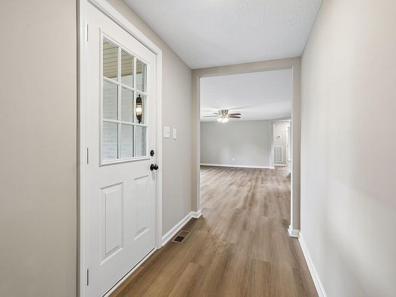 4th image of 631 Bethany Rd