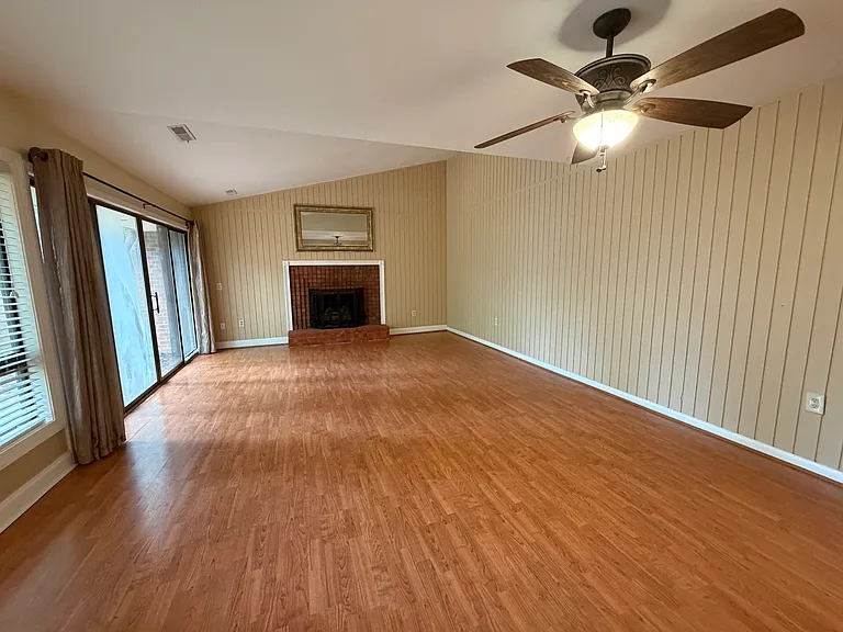 41 Greenside Ln — Photo 13