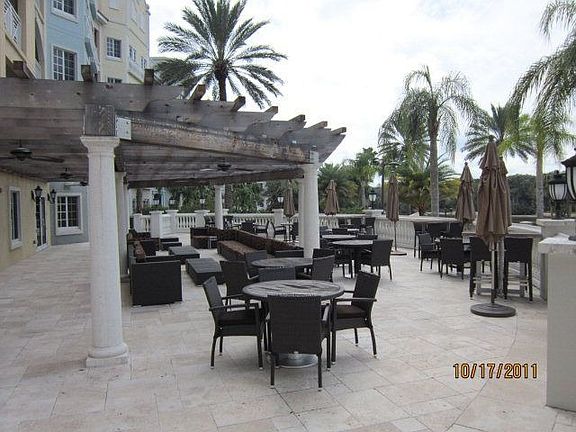 5th image of 218 Yacht Harbor Dr