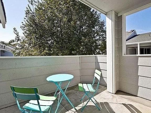5th image of 1537 Thornbriar Dr