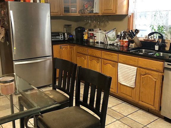 3rd image of 4642 W Wrightwood Ave